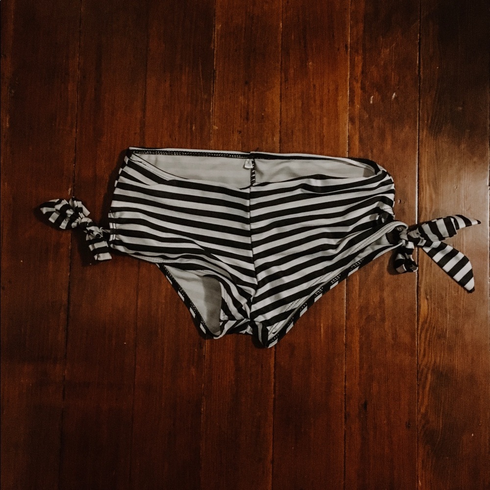 ✨5 FOR 15!!✨ Cute Swim Bottoms